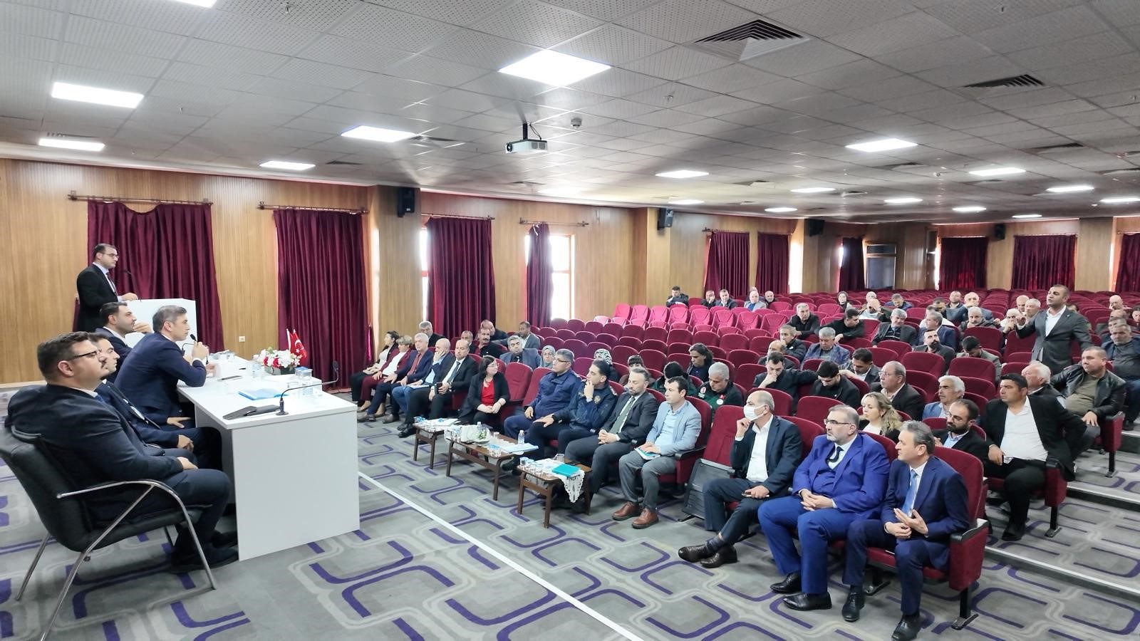 Yeşilay, Yüreğir'de muhtarlarla buluştu