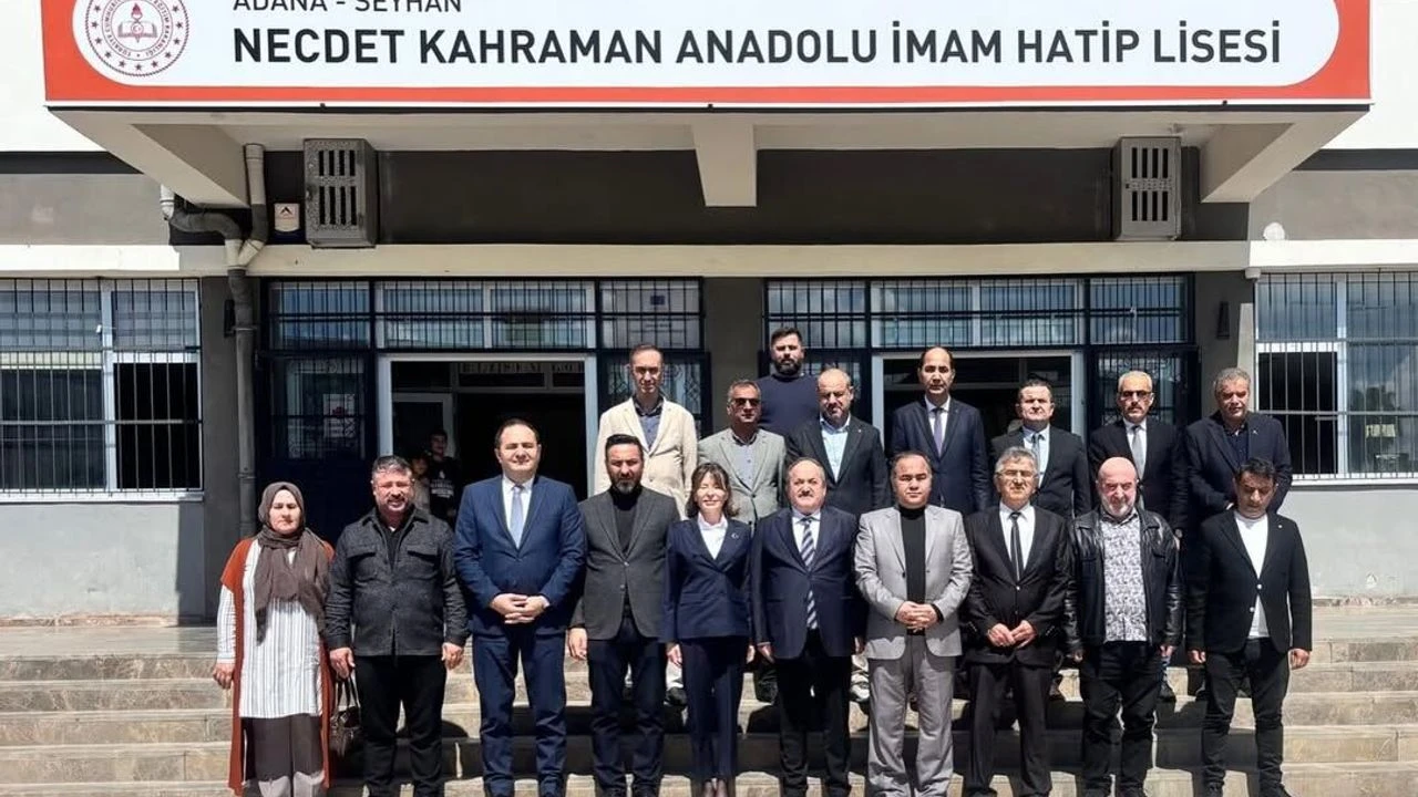 Seyhan’da Konferans Salonu Açıldı, Çanakkale Ruhu Yaşatıldı