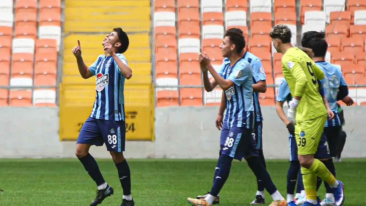 Adana Demirspor’dan sürpriz galibiyet