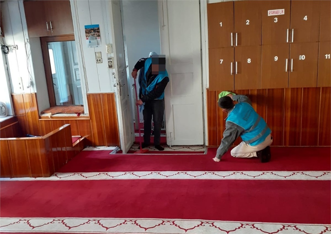 Adana’da denetimli serbestlikten topluma katkı: Temizlik seferberliği