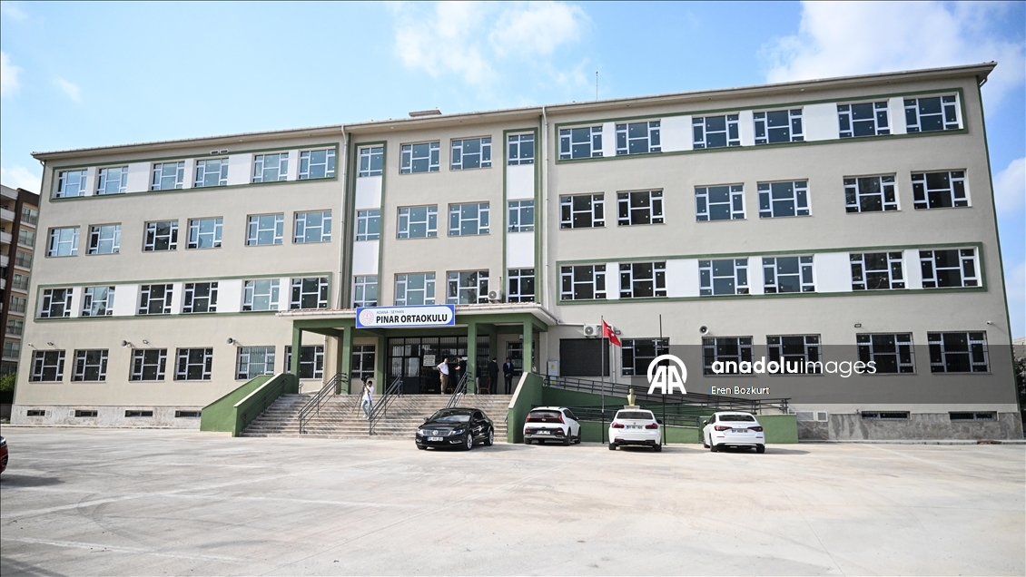 Hatay ve Adana'da 6 Şubat depremlerinin ardından 234 yeni okul inşa edildi