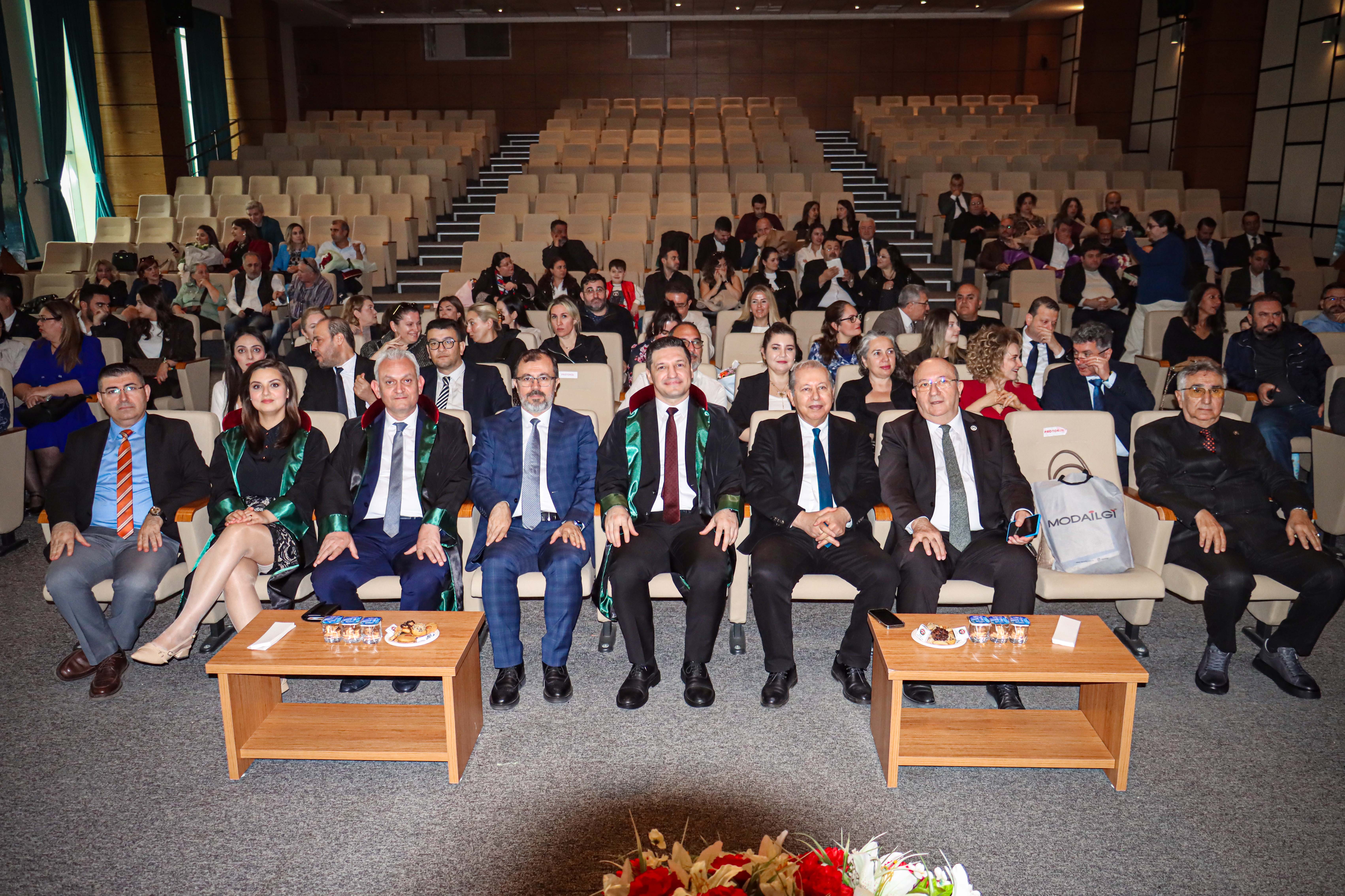 Avukatlar Günü’nde Adana Barosu’ndan hukuk ve adalet çağrısı
