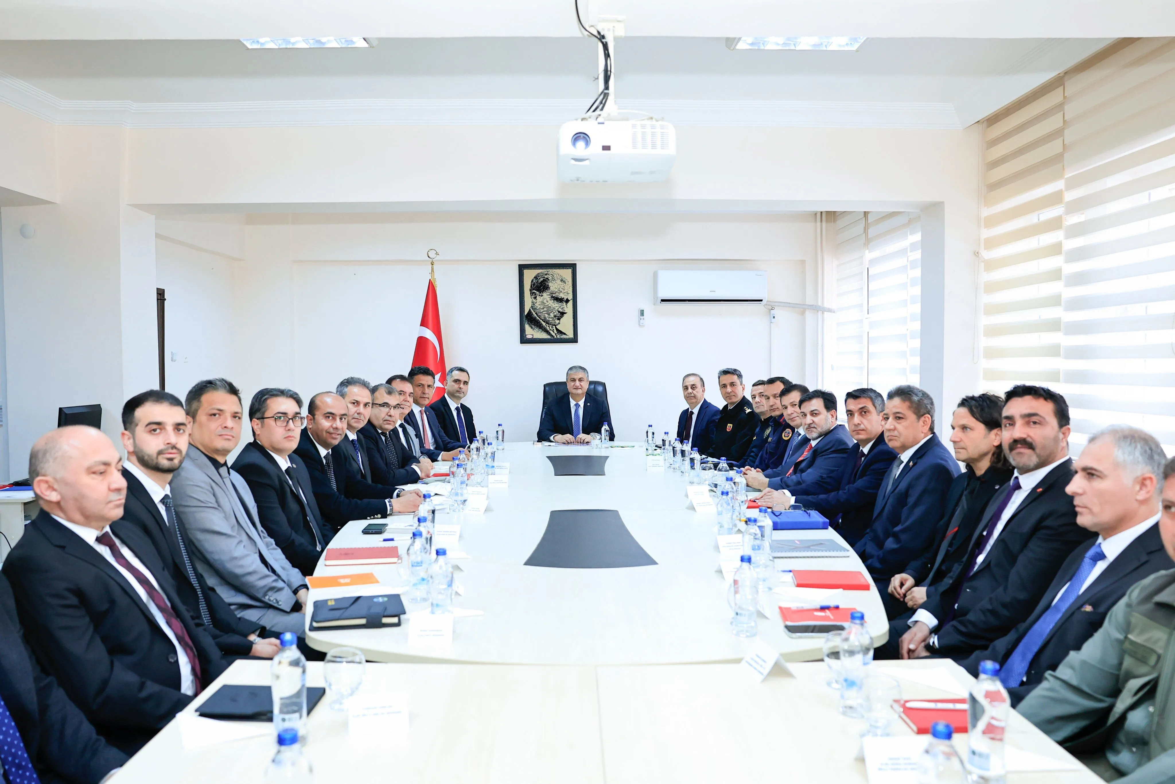 Vali Yavuz Kozan’da incelemelerde bulundu