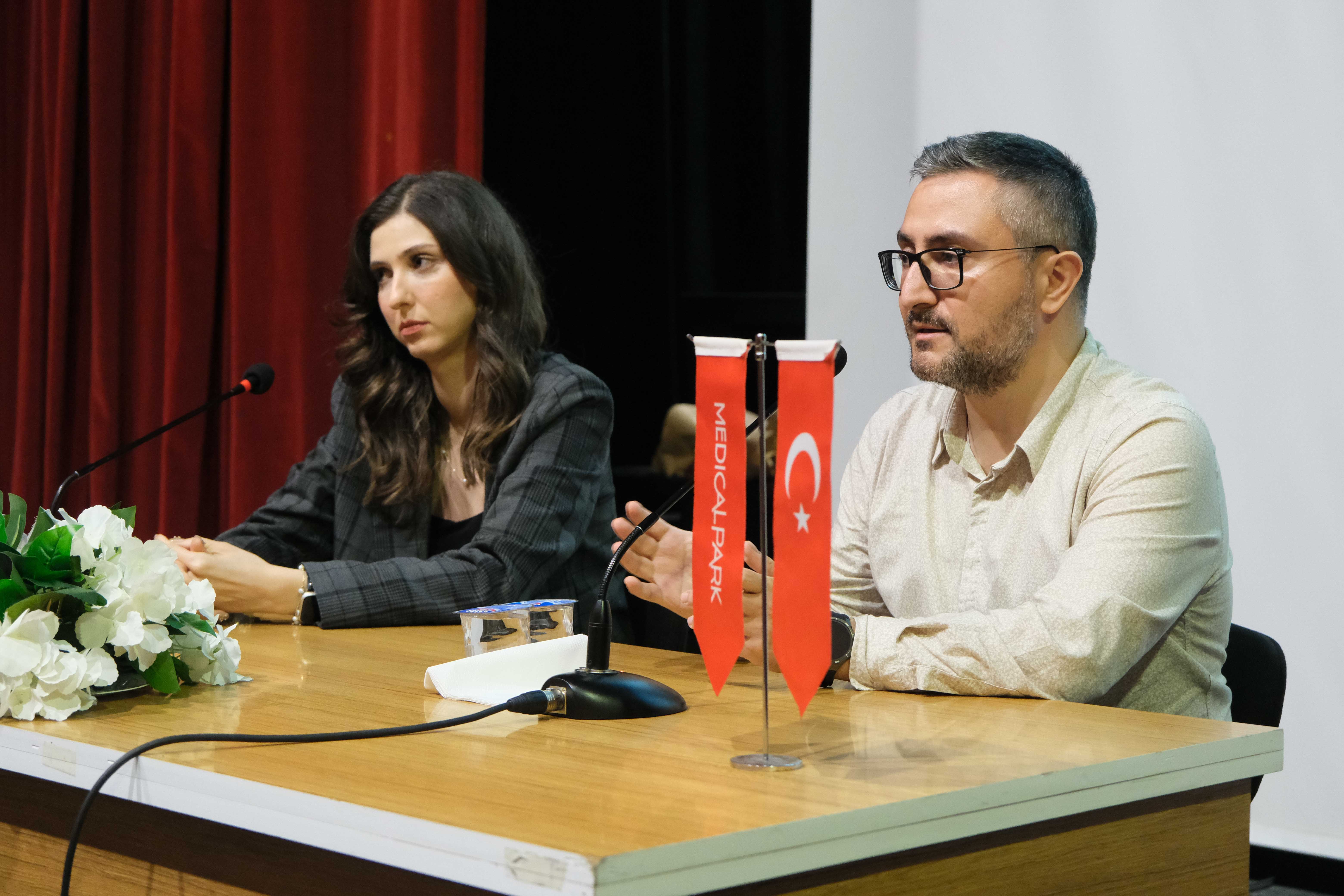 Büyükşehir'den halk sağlığı adına; "Karnımız mı aç zihnimiz mi?" konulu söyleşi gerçekleştirildi.