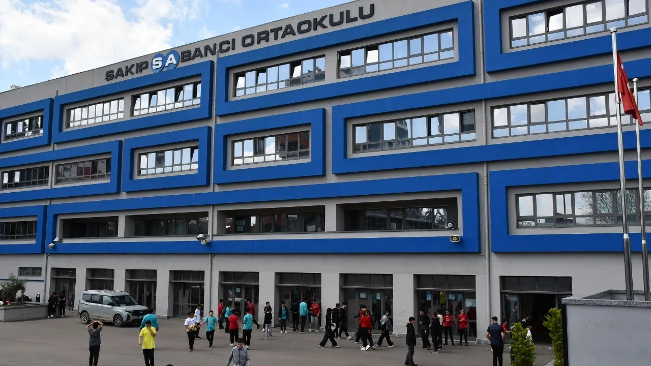 Adana’da Sakıp Sabancı için anma programı düzenlendi