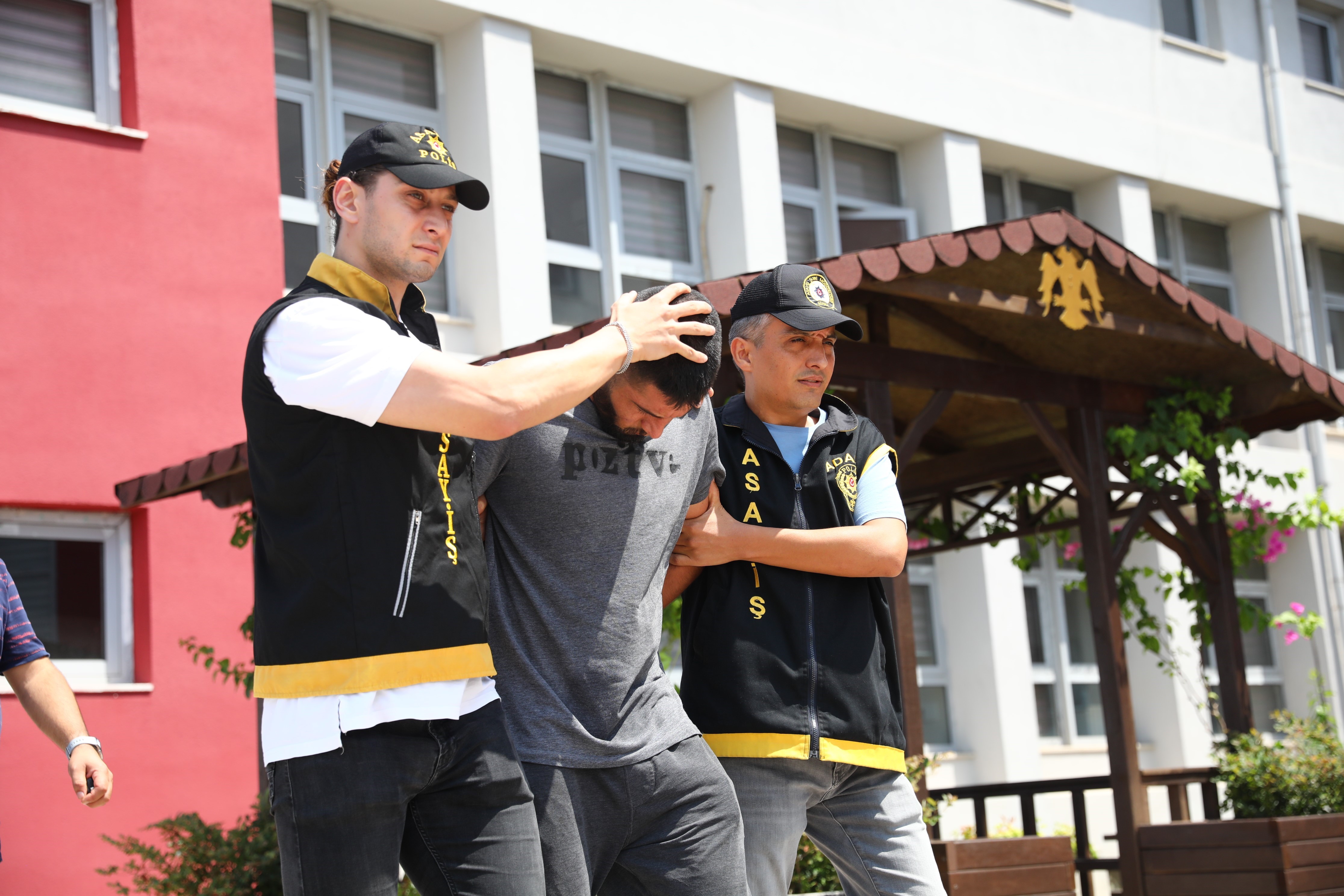 Eşini ve kayınbiraderini öldüren uzman çavuşa 1'i ağırlaştırılmış 2 müebbet ve 10 yıl hapis cezası