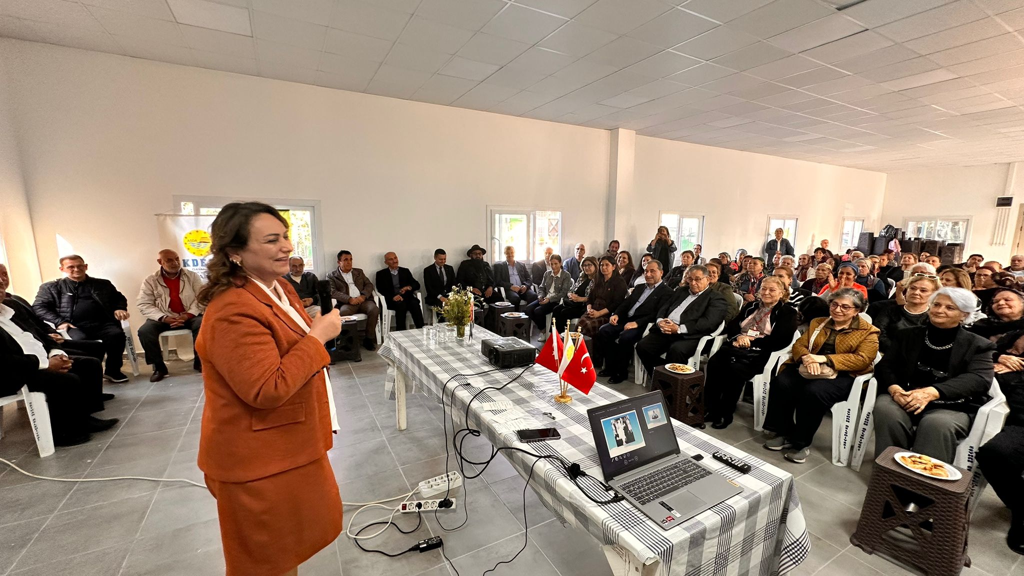 Dr. Müzeyyen Şevkin, Hadırlı'da başarı hikayesini paylaştı