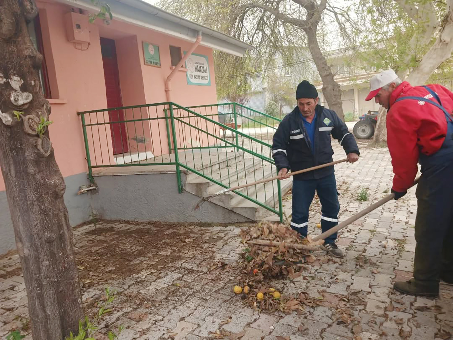Yumurtalık'ta hizmet seferberliği sürüyor