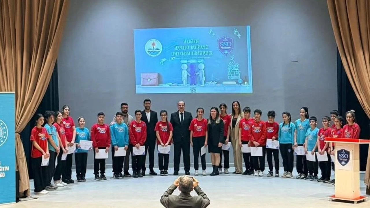 Yüreğir’de “Barış Yapıcı Lider Öğrenciler” Projesi Meyvelerini Verdi