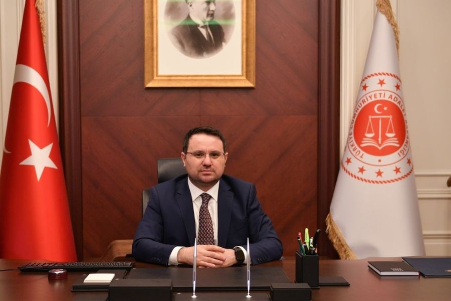 Bayğaralar operasyonun sonuçlarını Adalet Bakanı açıkladı; 221 kişi tutuklandı.