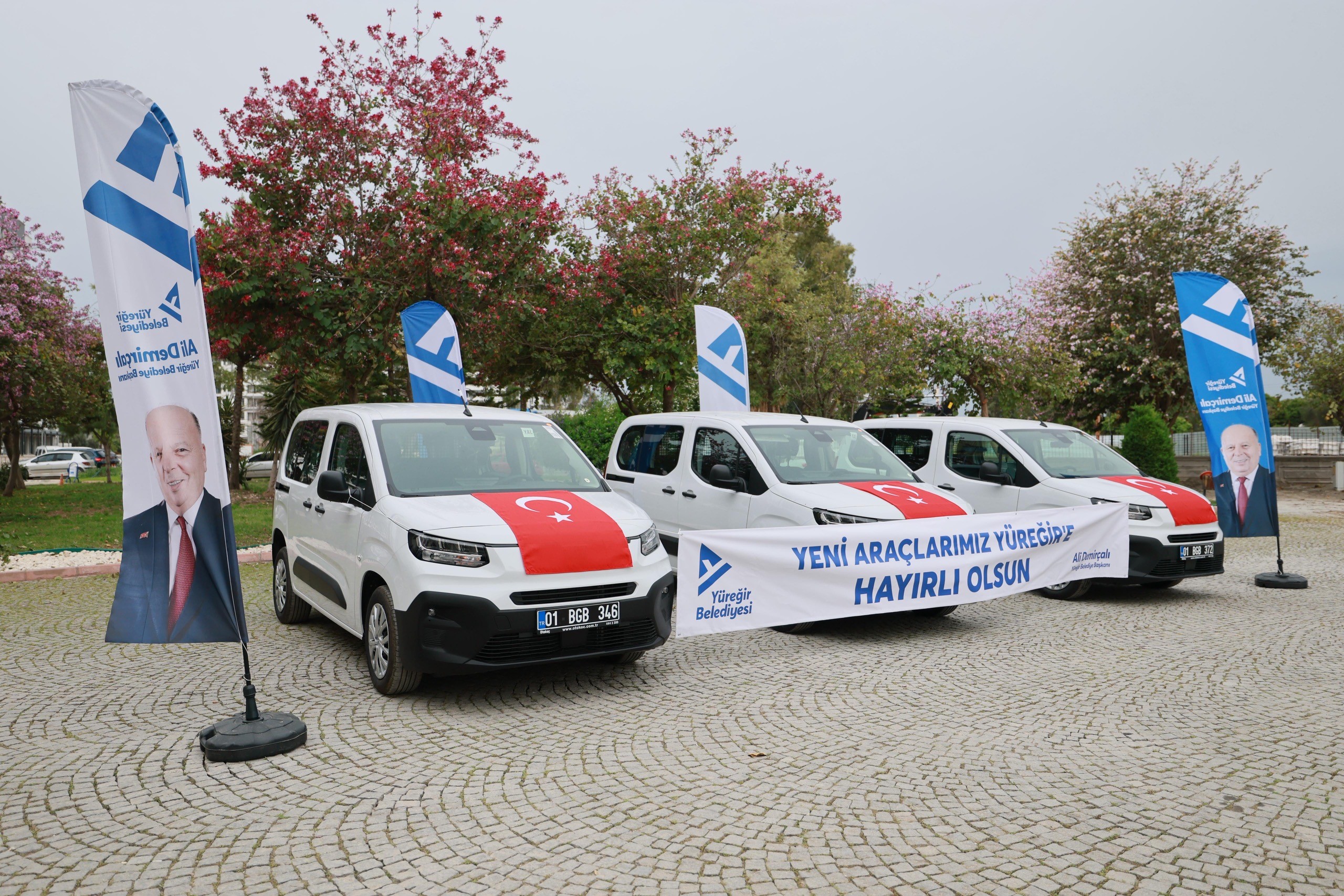 Yüreğir Belediyesi, filosuna 3 yeni araç ekledi
