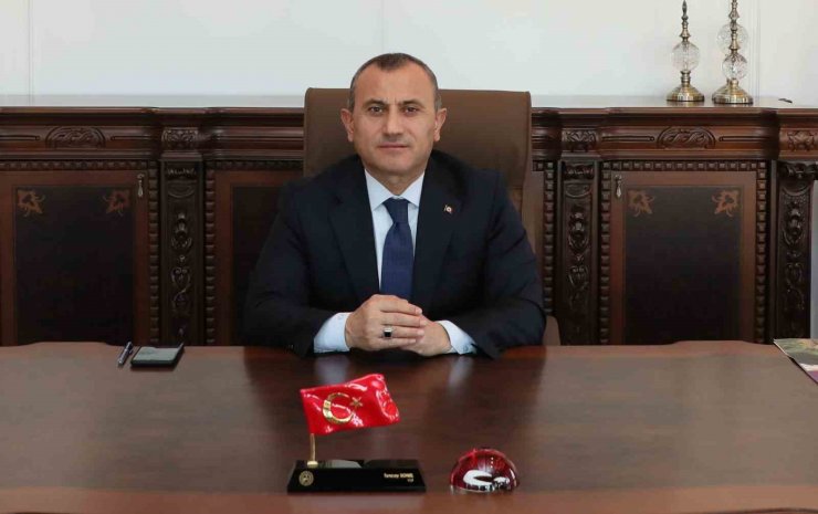 Vali Tuncay Sonel'in adının verildiği sokağın tabelası söküldü