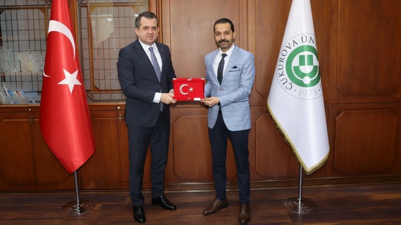 Türk Eğitim-Sen’den Çukurova Üniversitesi Rektörü Beriş’e ziyaret