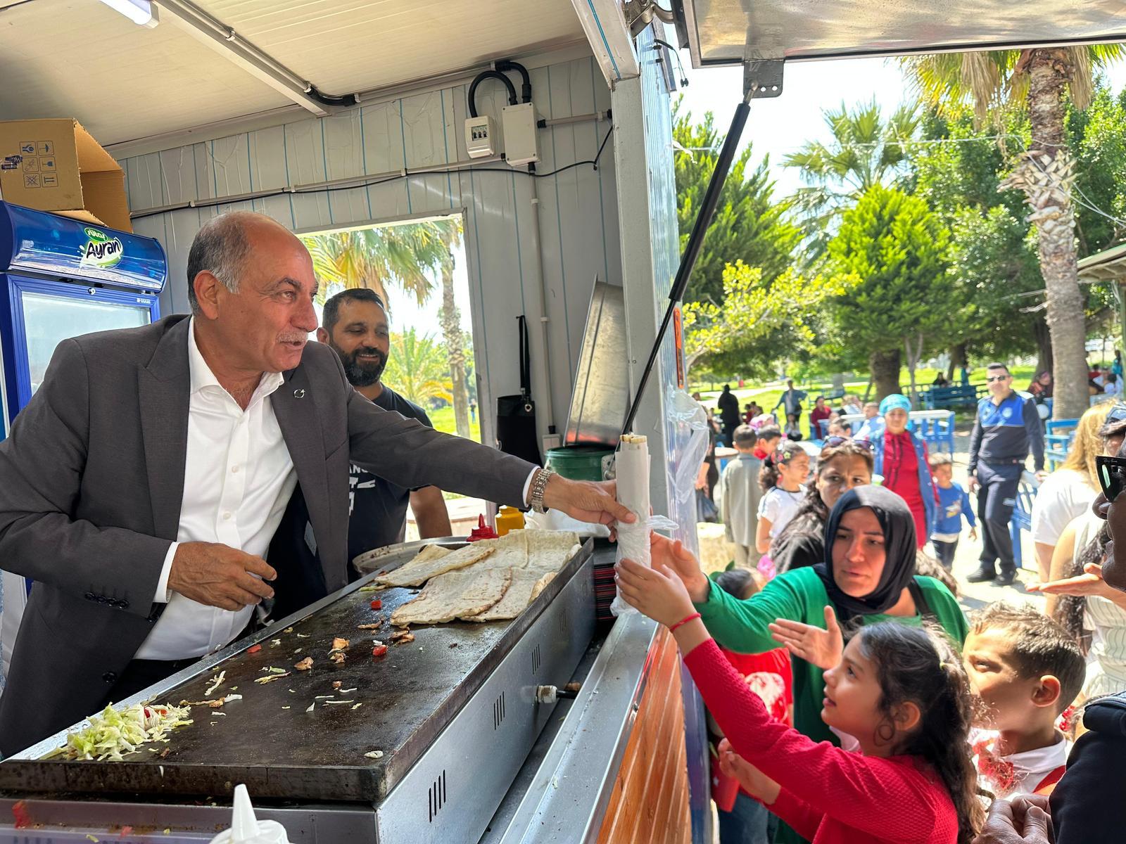 Yumurtalık'ta çocuklar için renkli kutlama