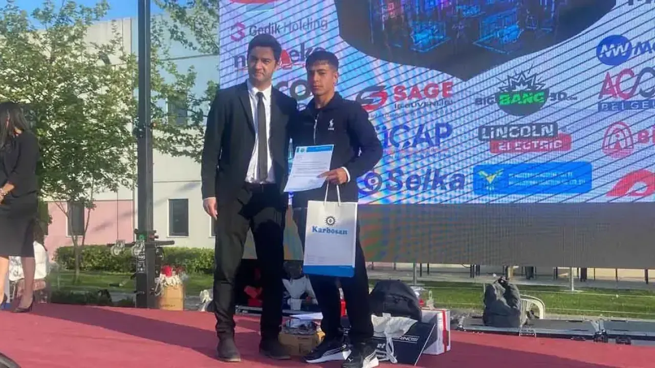 Kozanlı öğrenci Türkiye birincisi oldu