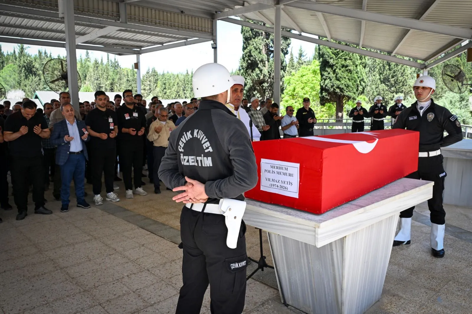 Adana’da görevli polis memuru kalp krizi sonucu hayatını kaybetti