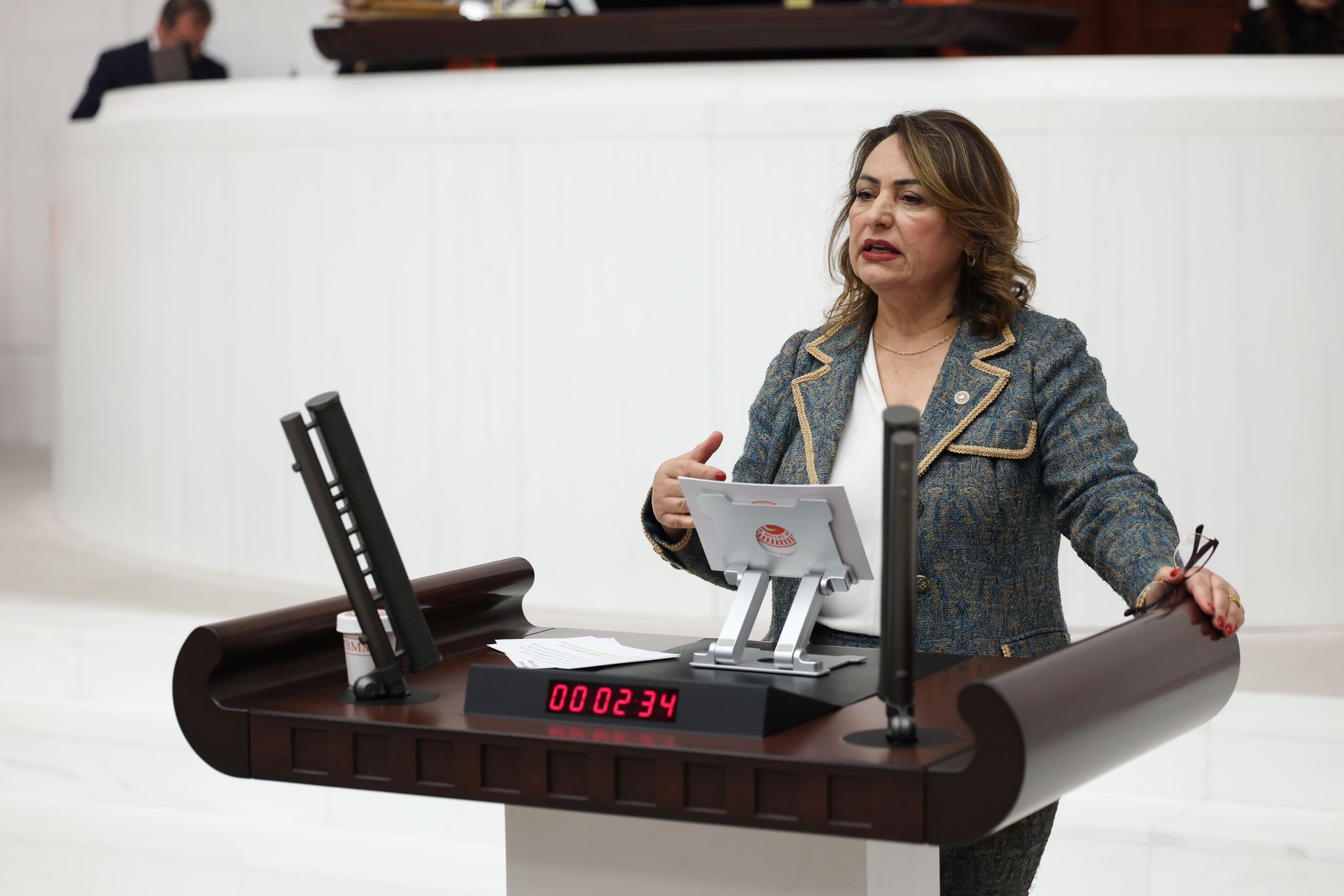 Müzeyyen Şevkin; "Karşılıksız çeklerde patlama oldu"