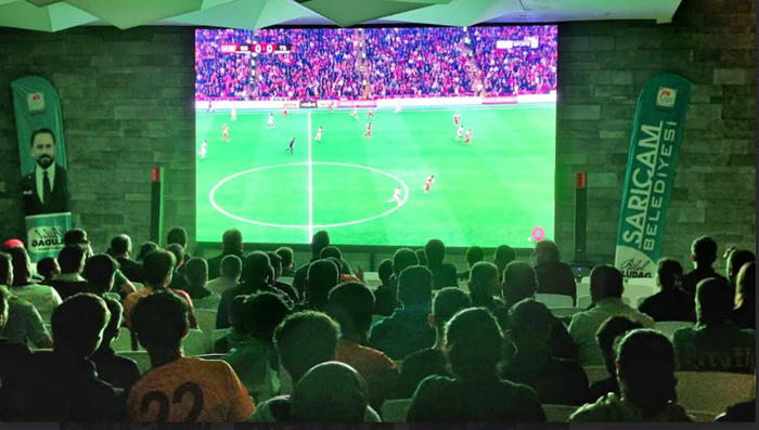 Sarıçam’da derbi heyecanı dev ekranda yaşandı