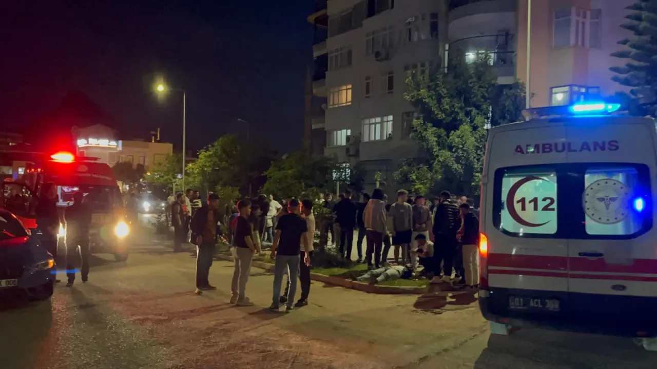 Kozan’da iki otomobil çarpıştı: 4 kişi yaralandı