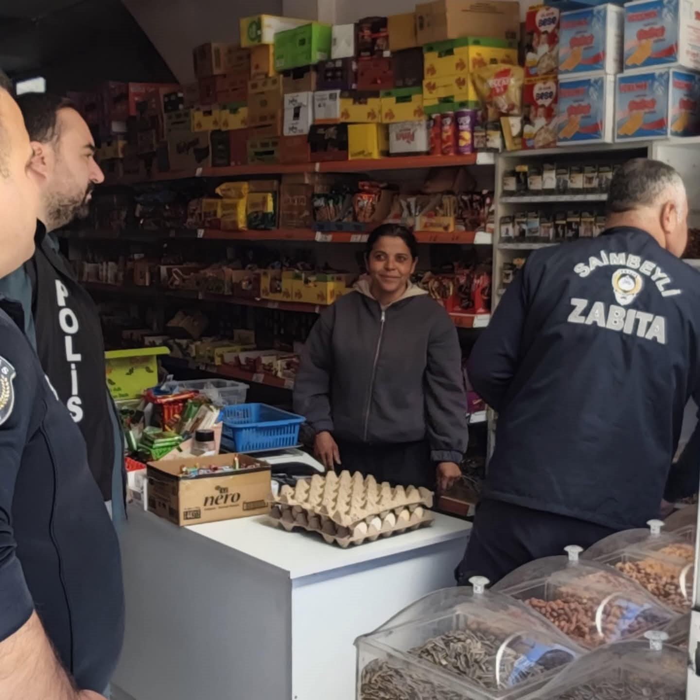 Saimbeyli'de zabıta ve polis ekiplerinden ortak denetim
