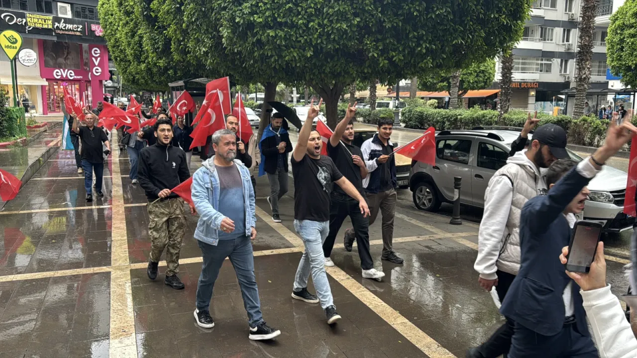Adana’da 3 Mayıs kapsamında yürüyüş düzenlendi