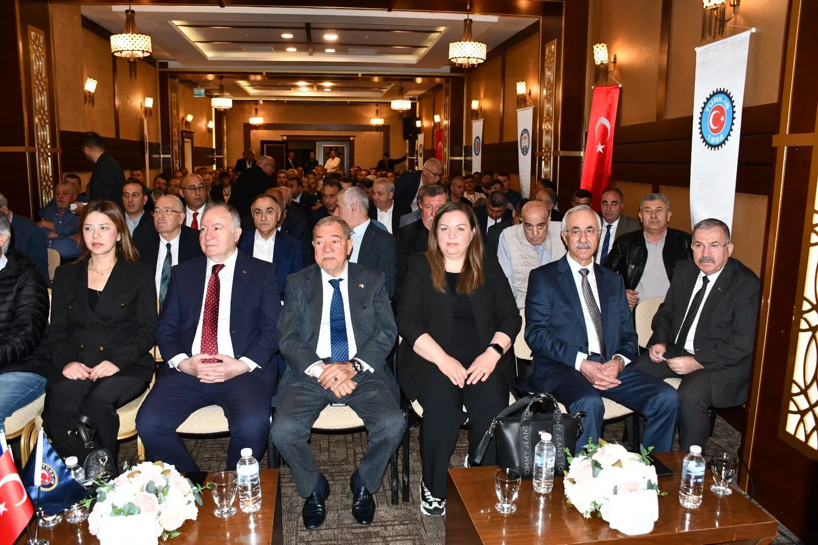 Yol-İş Adana’da delegeler sandık başına gitti
