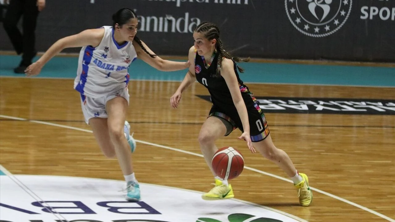 Adana’da U-18 kızlar basketbol şampiyonası başladı