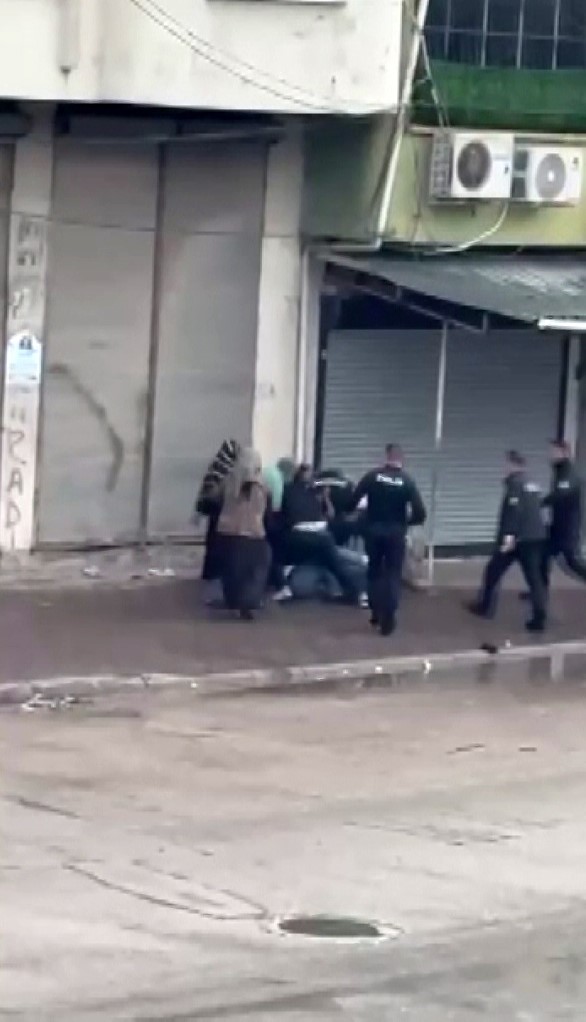 Adana'da sokak ortasında kavga: Polis havaya ateş açtı