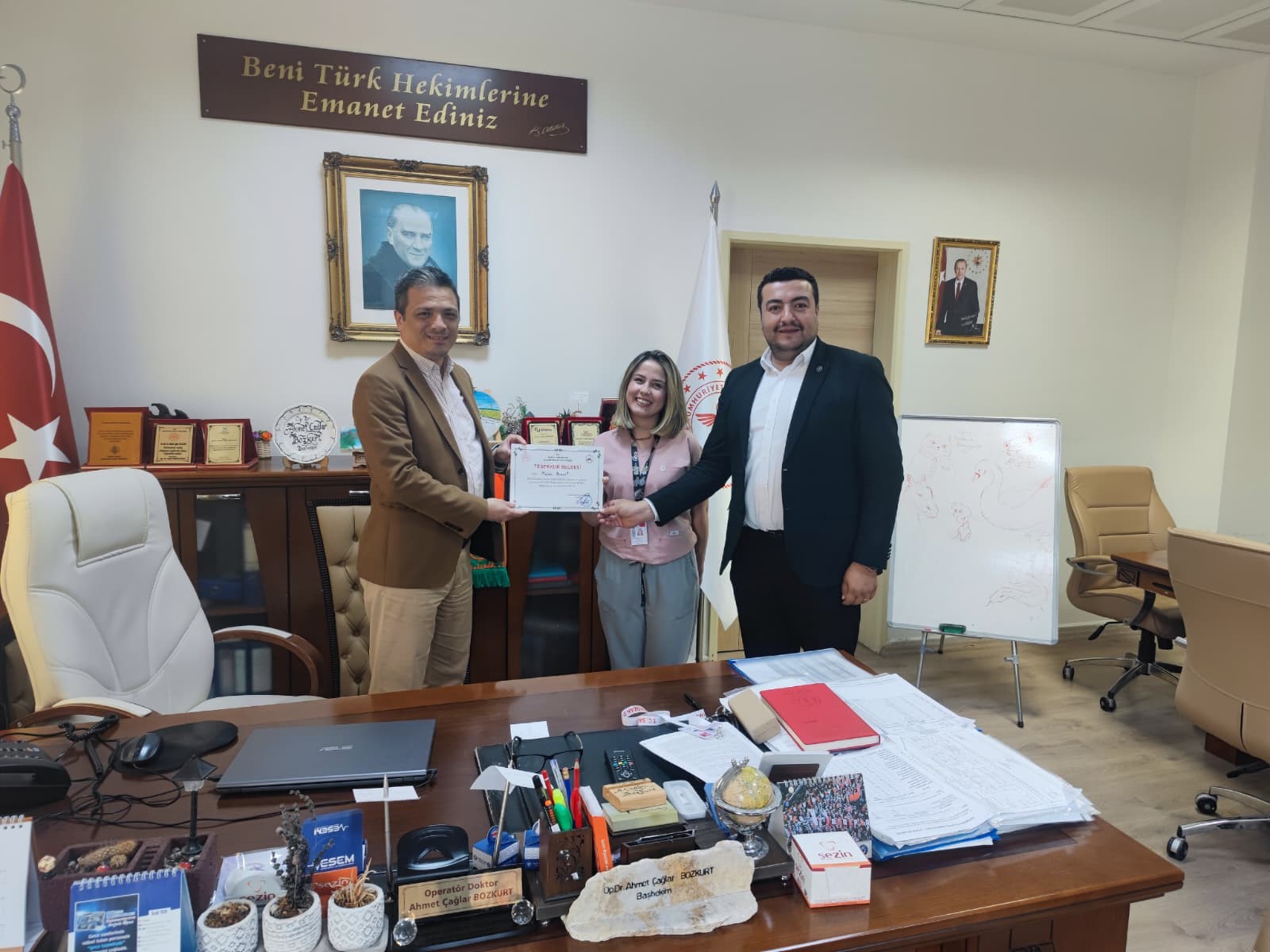 Hastane kantininde boğazına şeker kaçan Mina'yı hemşire kurtardı