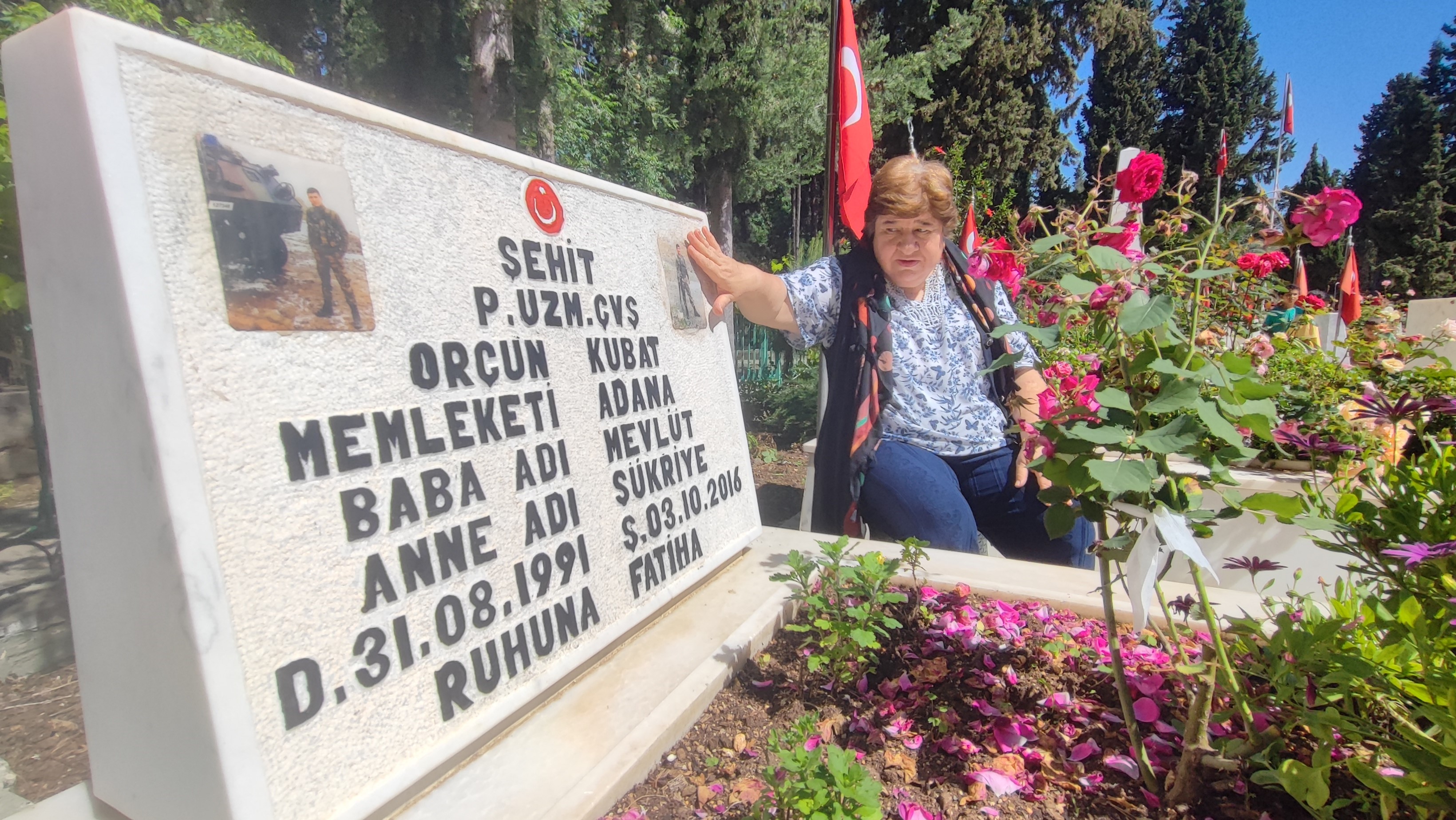 Şehit annesi: "Benim oğlum burada yatarken Anneler Günü gelmiş neyimize bizim"