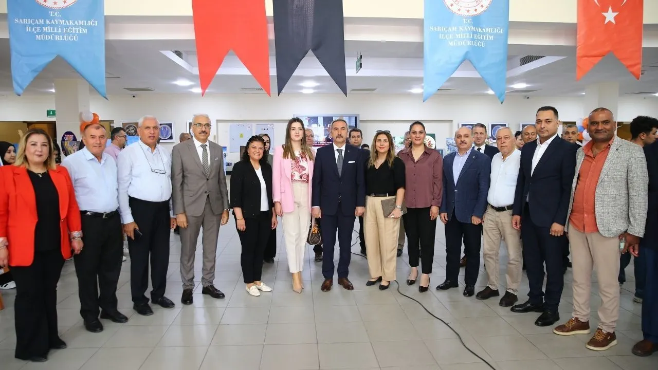 Sarıçam’da öğrenciler projelerini bilim şenliğinde sergiledi