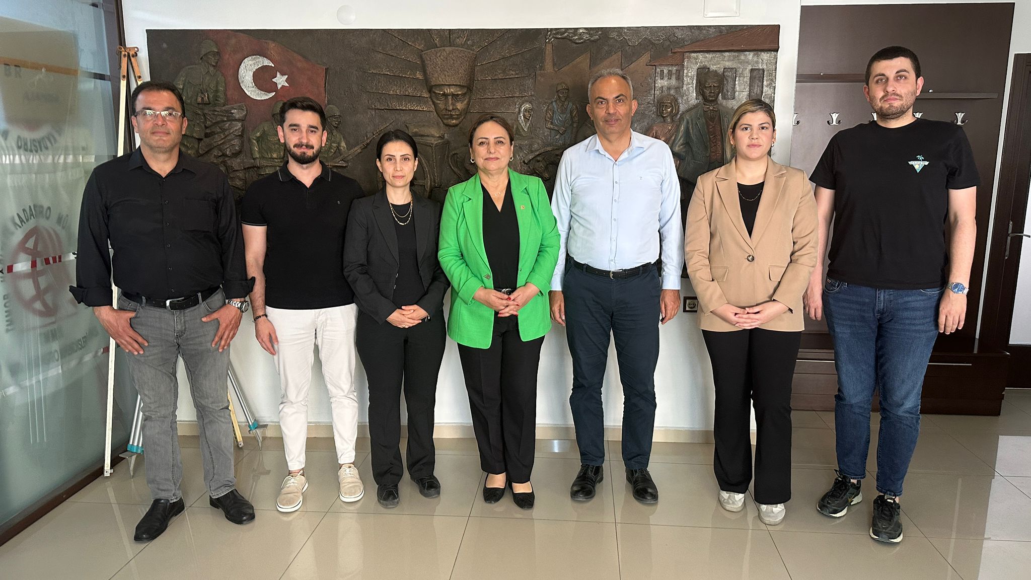 CHP'li Dr. Müzeyyen Şevkin, Ferhat Güvel ve Yönetim Kurulu üyeleriyle kentleşme süreci hakkında konuştu