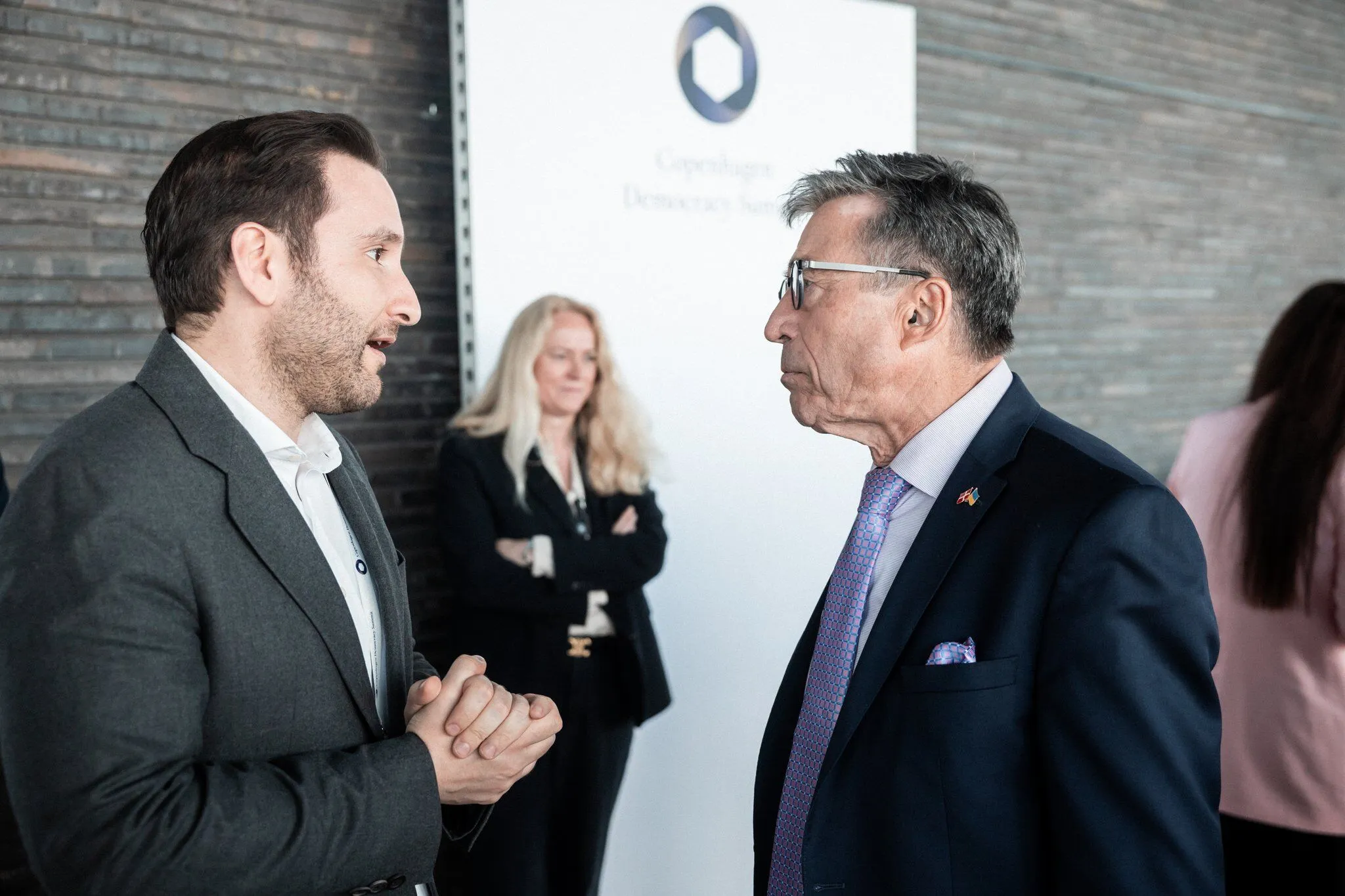 Bilal Bilici, Kopenhag Demokrasi Zirvesi’nde temaslarda bulundu