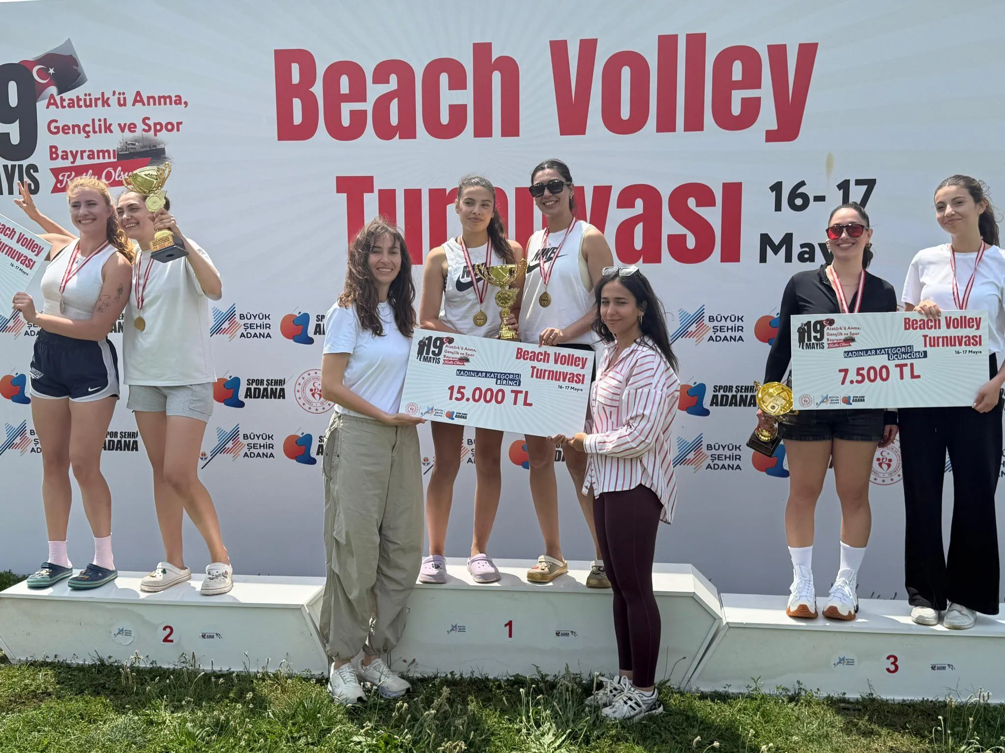 Adana’da Beach Volley Turnuvası tamamlandı