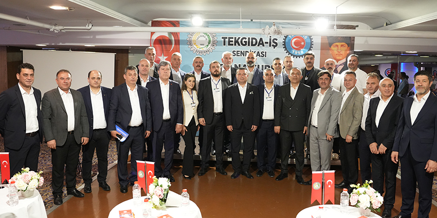 Tekgıda-İş Adana Şubesi Kongresi Yapıldı: “Çözüm Ortak Mücadeleden Geçiyor”