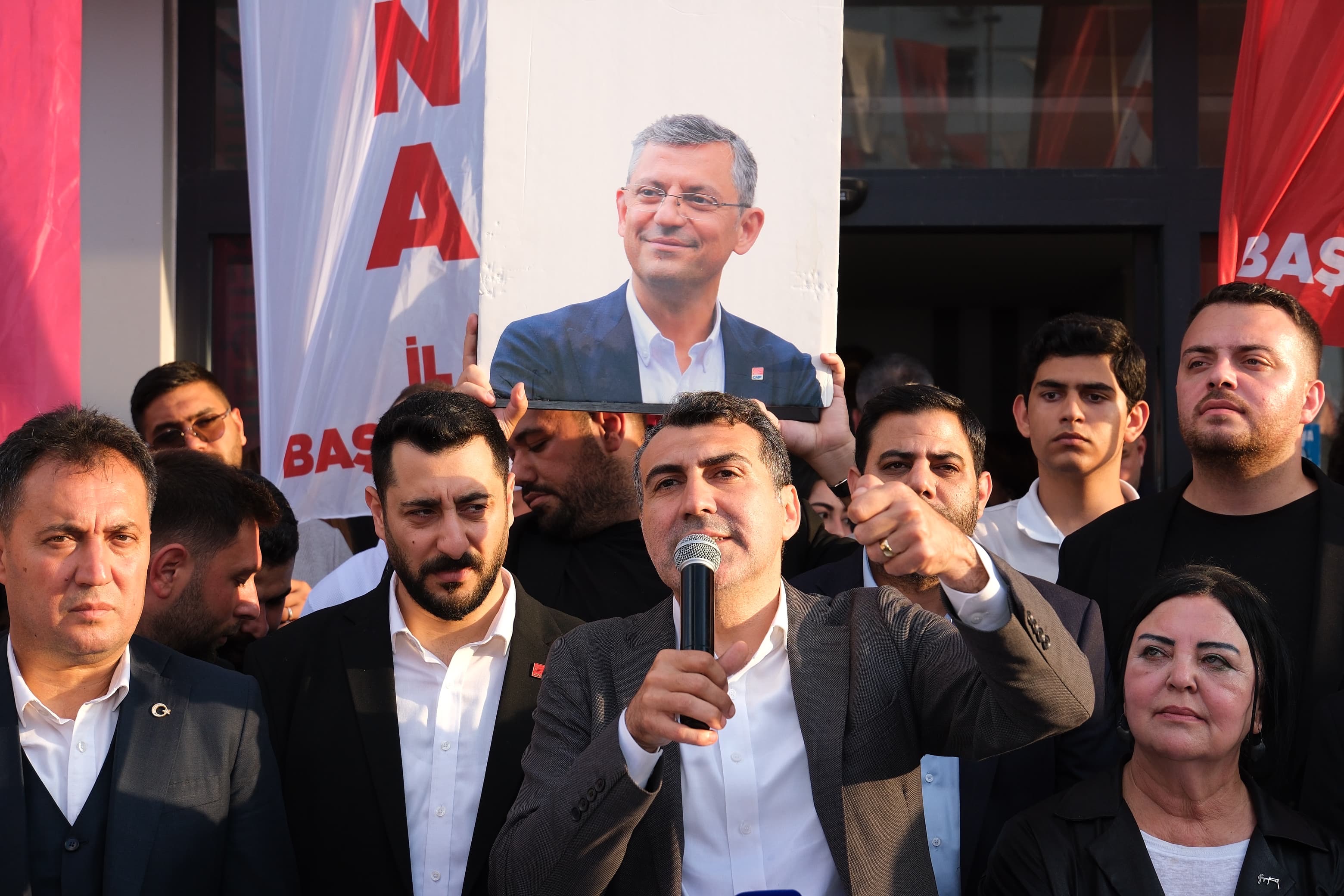 Adana’da Demokrasi Bileşenlerinden Mutlak Butlan Kararına Sert Tepki: “Kabul edilebilir Değil”