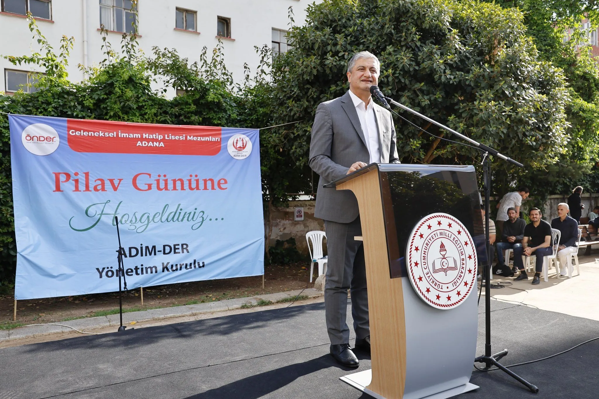 Vali Yavuz imam hatipliler buluşmasına katıldı