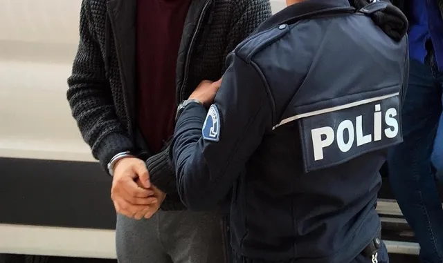 Adana’da hapis cezası bulunan 5 firari yakalandı