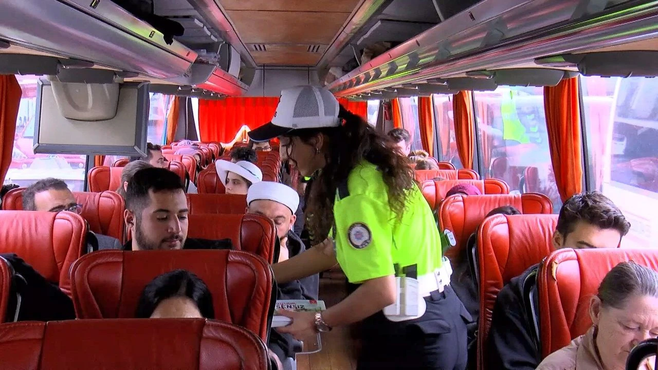 Adana Emniyeti’nden otobüslerde emniyet kemeri denetimi