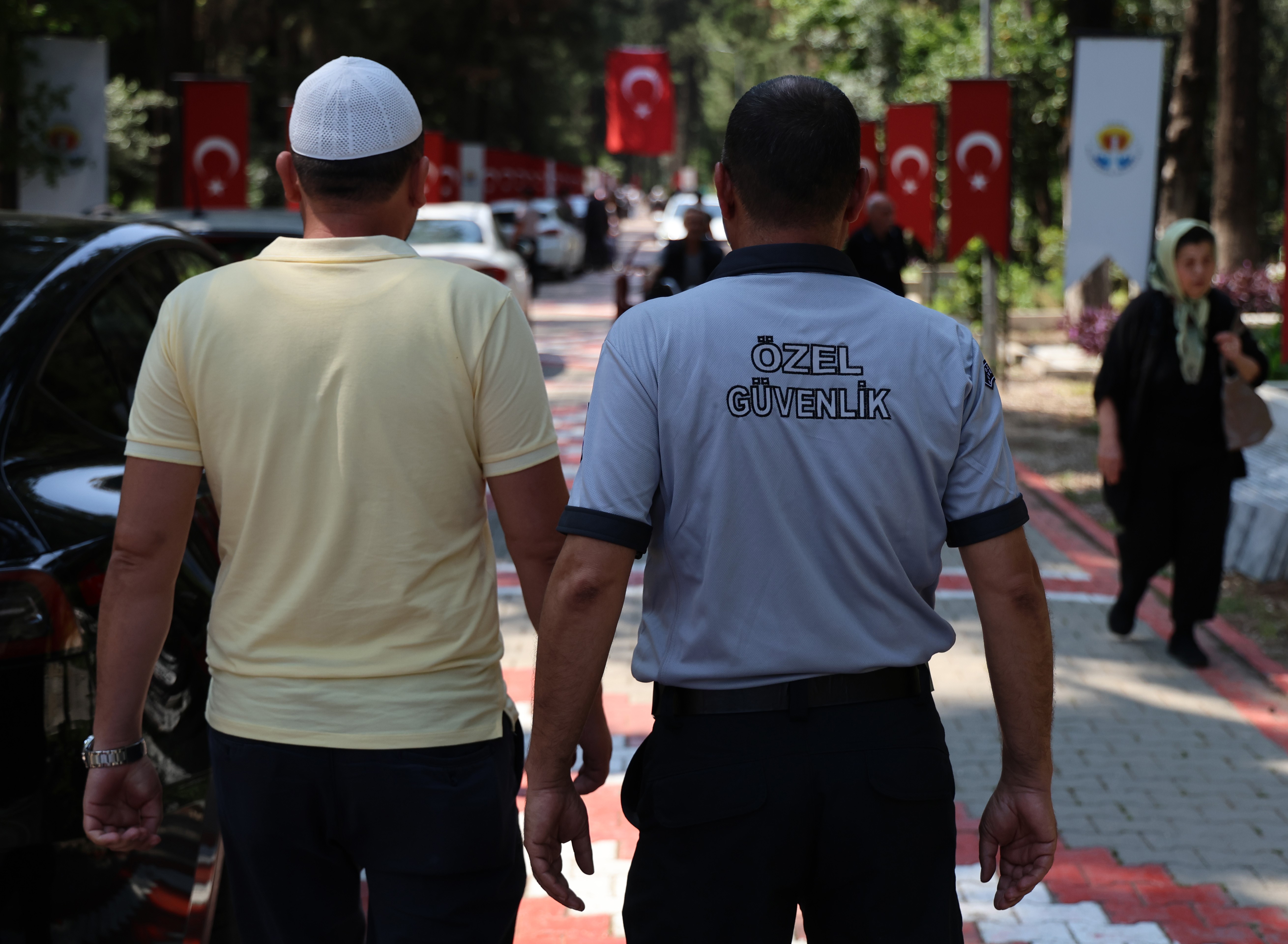 Bayramda mezarlık dolandırıcıları ortaya çıktı! ‘Hocayım’ dedi, ‘İşçi’ çıktı