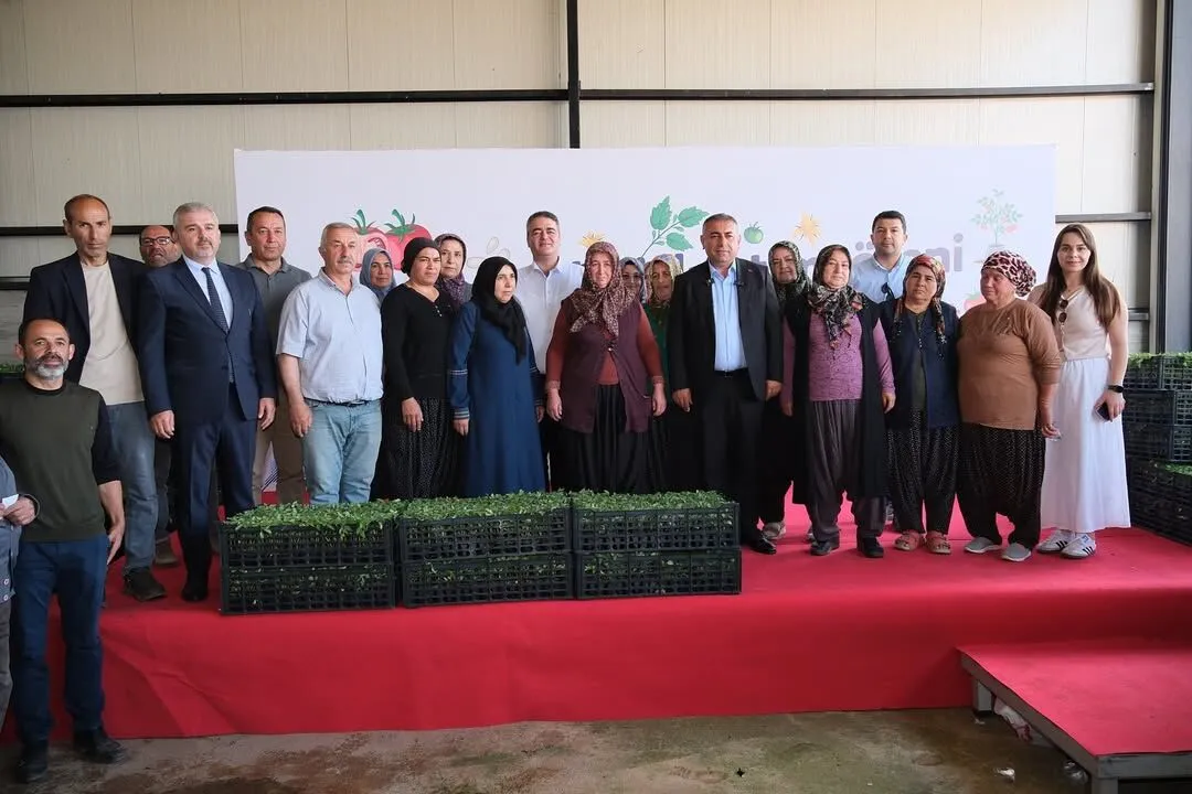 Adana Büyükşehir'den Aladağlı üreticilere 400 bin fide desteği