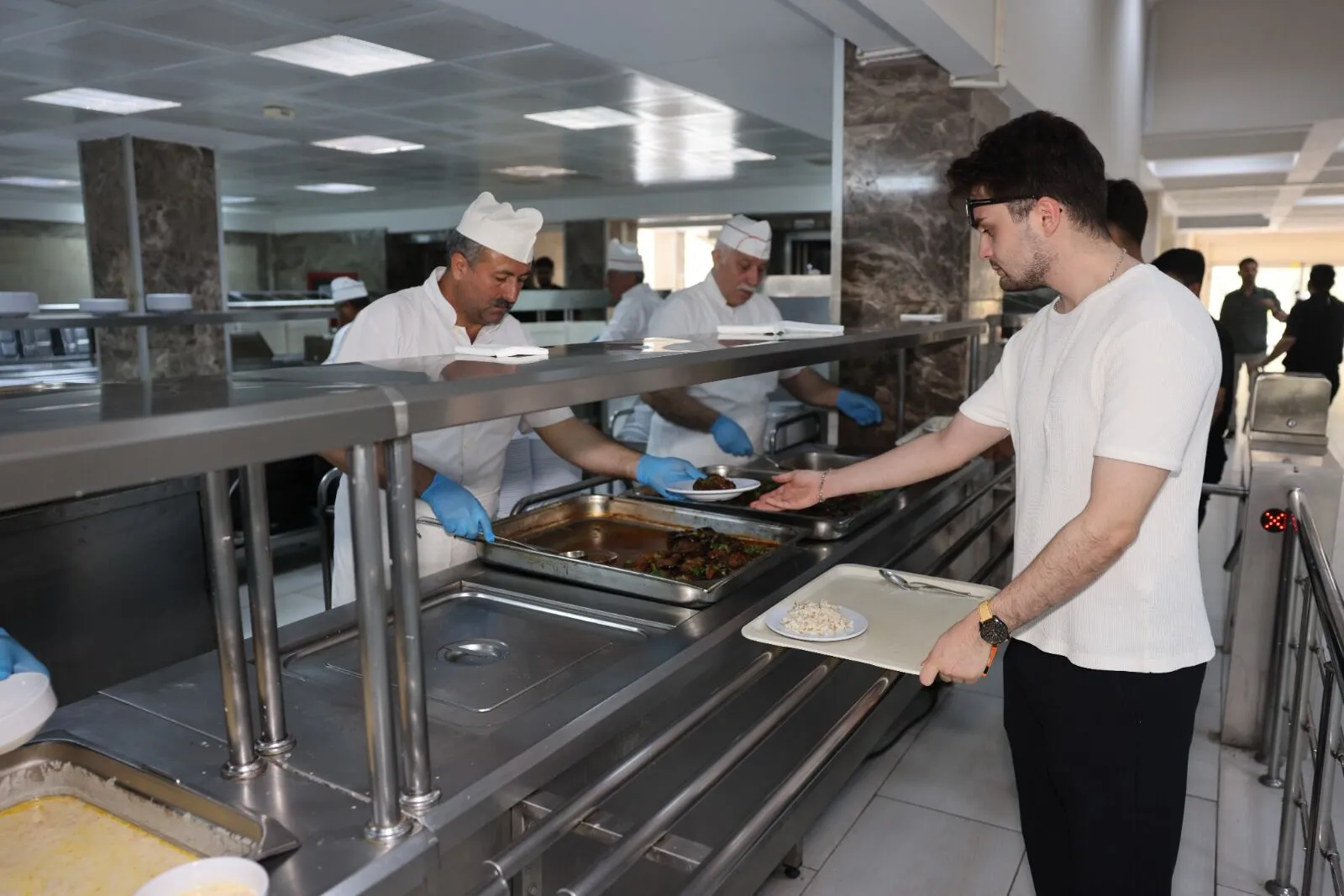 Çukurova Üniversitesi’nde tabldot dönemi sona erdi