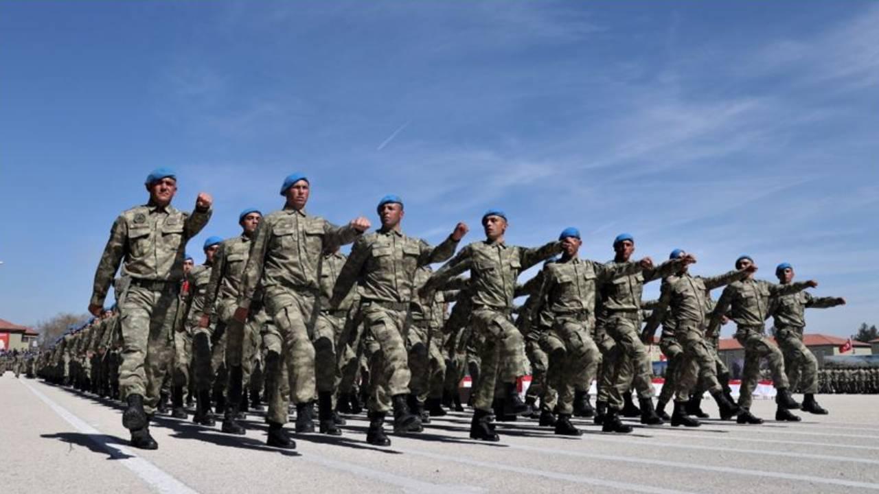 Sözleşmeli askerlere kamuda istihdam yolu açılıyor