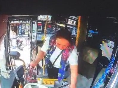 Adana’da otobüs şoförünün parasını çalıp kaçtı