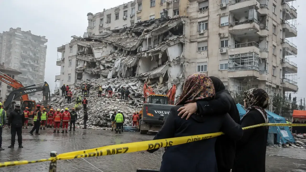 Depremde 63 kişinin öldüğü Tutar Apartmanı davasın