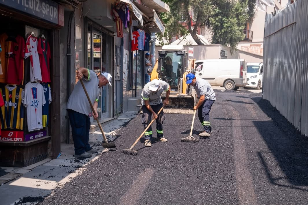 Seyhan Belediyesi yol yenileme çalışmalarına hız verdi