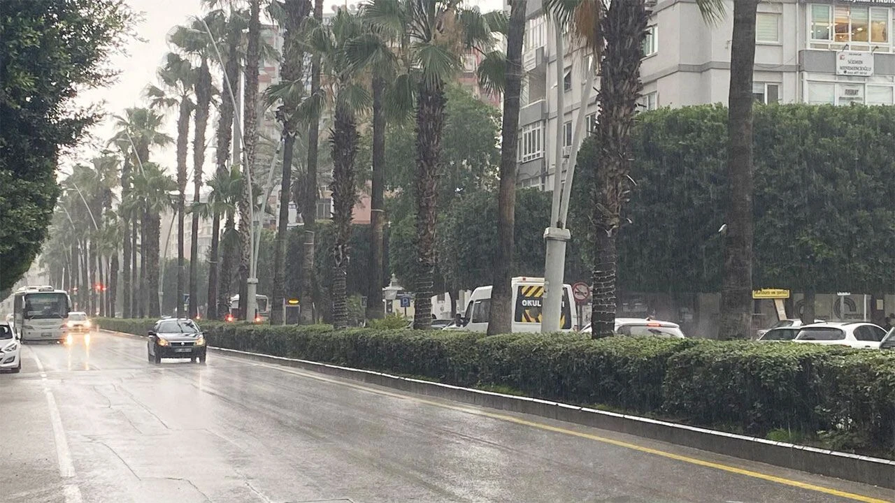 Adana’da yağış ve nem alarmı: Sağanak geri dönüyor