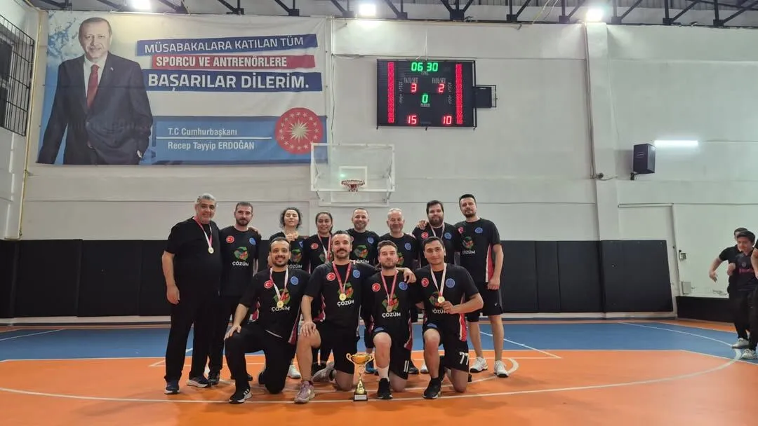 Pozantı Voleybol Bahar Turnuvası’nda şampiyon BİŞEKİL oldu