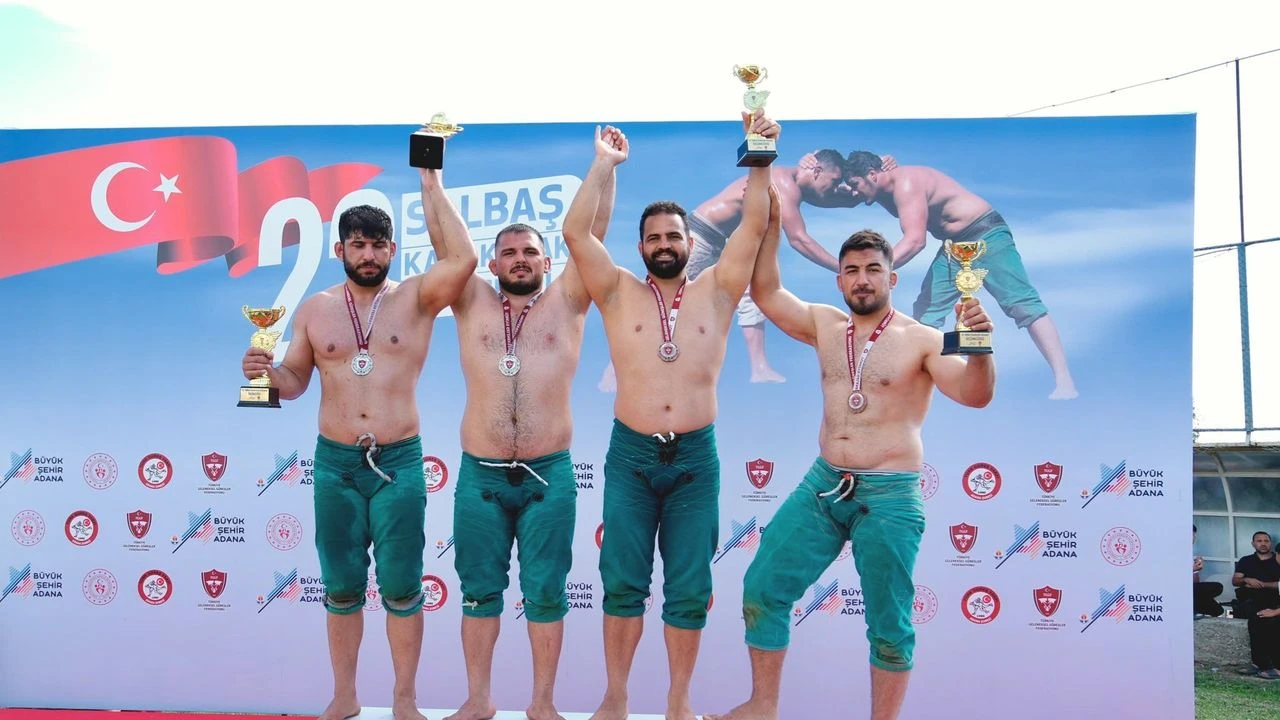 Salbaş Karakucak Güreşleri’nde zafer Mehmet Çelebi’nin