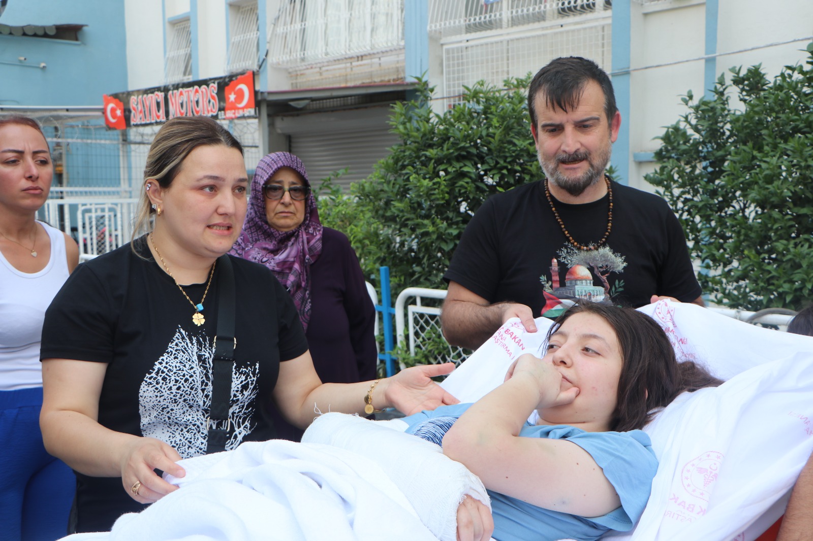 12’nci kattan düşen Ecrin, 11 gün sonra evine döndü
